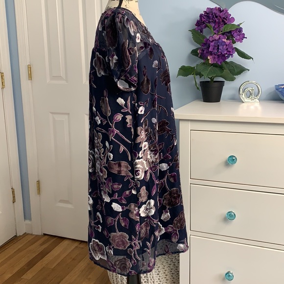 Mystree Velvet Floral Shift Dress - Picture 6 of 8